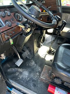 2001 FREIGHTLINER FLD 120 - Image 13