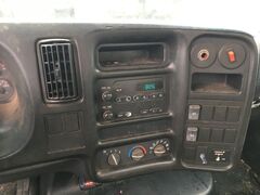 2006 GMC C5500 - Image 10