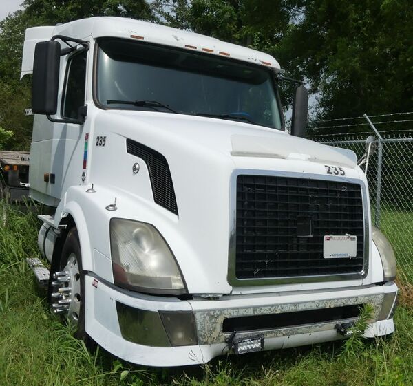 2007 VOLVO VNL 64T