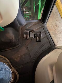 2017 JOHN DEERE 4052R - Image 12