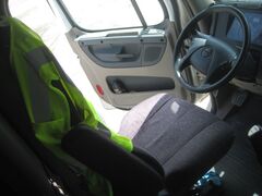 2013 FREIGHTLINER Cascadia - Image 7