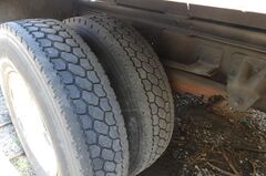 2004 GMC C7C042 - Image 10