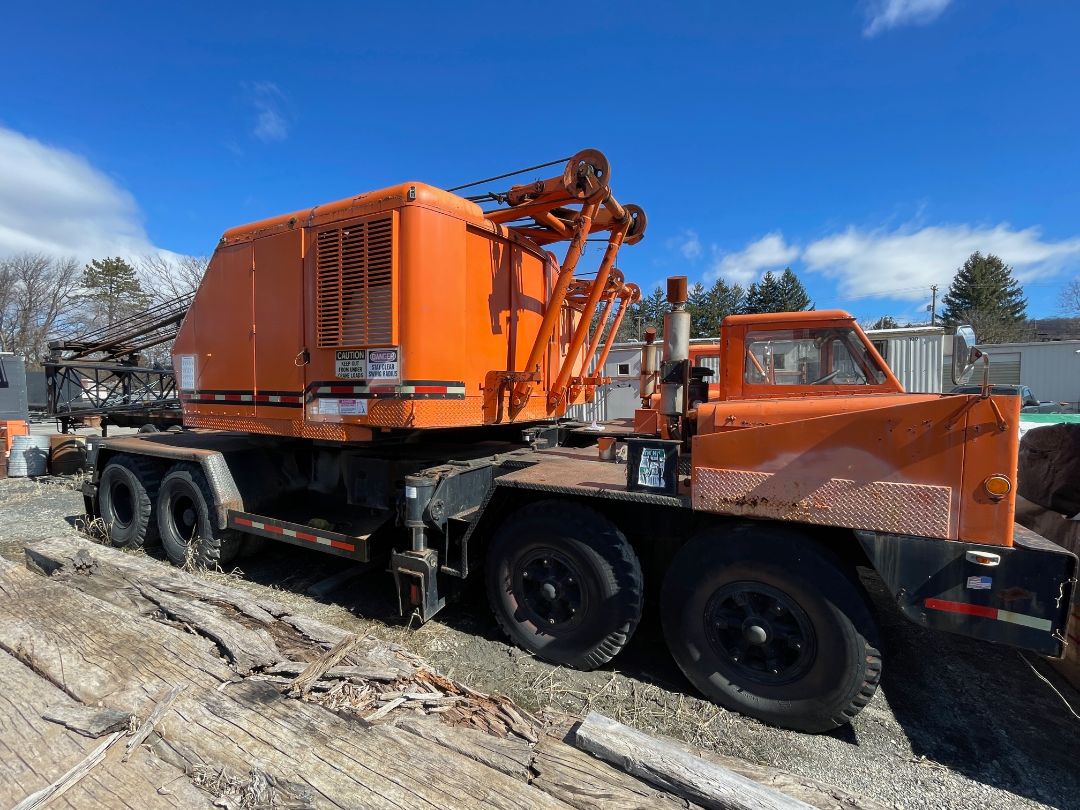 1966 P & H 650A-TC 50-Ton Crane - view 11 of 25