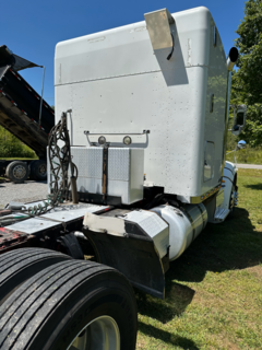 2009 PETERBILT 386 - Image 29