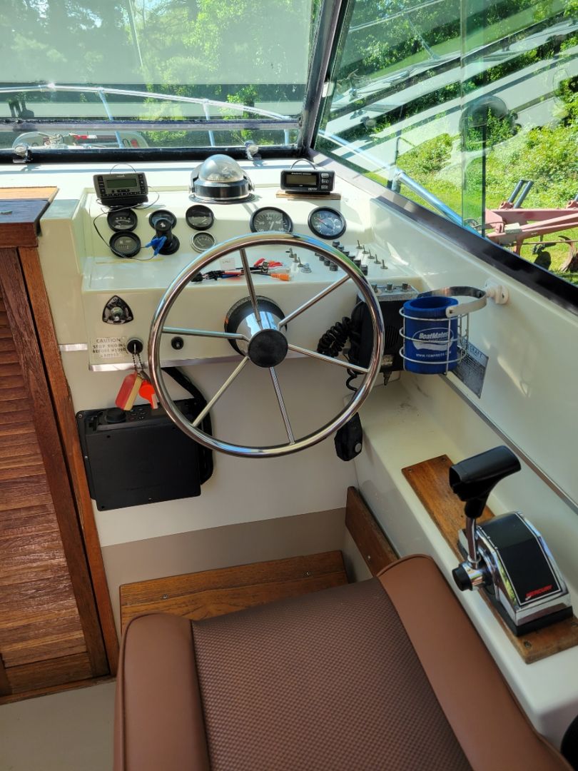 1972 SLICKCRAFT SS-235 - view 6 of 13