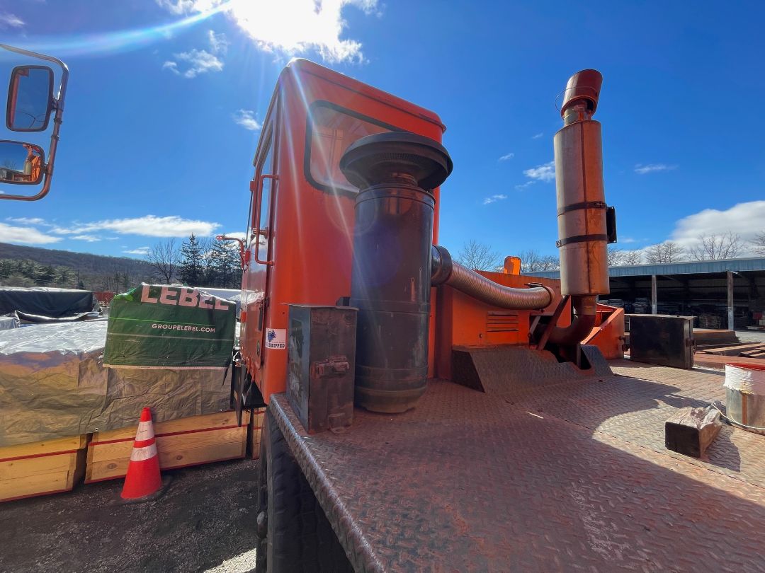 1966 P & H 650A-TC 50-Ton Crane - view 9 of 25