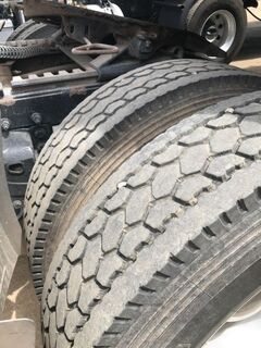 2014 PETERBILT 579 - Image 10