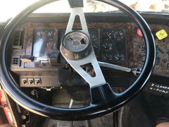 1996 VOLVO WG64 - Image 10