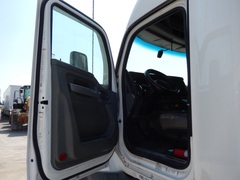 2017 KENWORTH T680 - Image 23