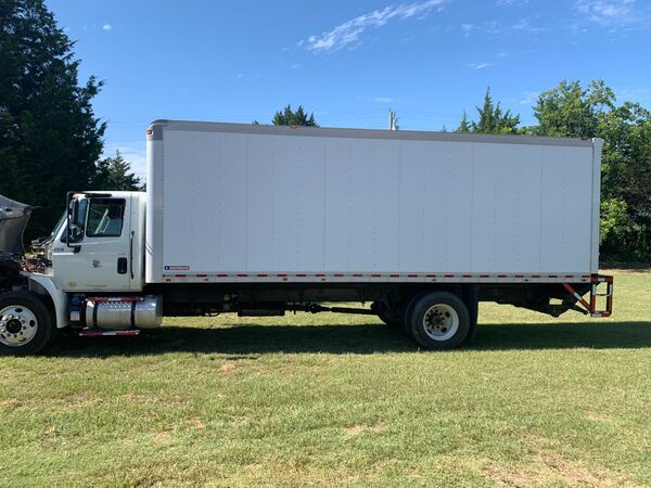 2017 INTERNATIONAL 4300