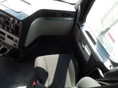 2019 FREIGHTLINER CASCADIA - Image 19