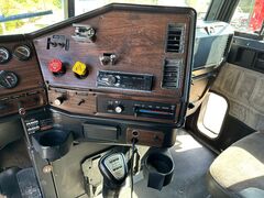 2001 FREIGHTLINER FLD 120 - Image 10