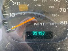 2004 GMC T7500 - Image 13