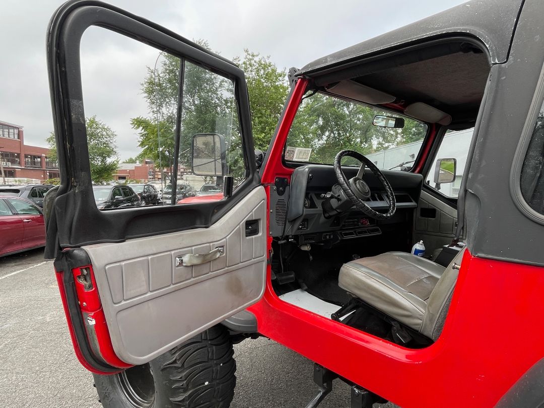1989 JEEP Wrangler - view 12 of 32
