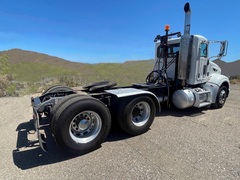 2009 PETERBILT 386 - Image 4