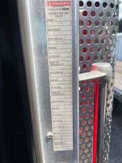 2009 KENWORTH W900L Heavy Hauler - Image 27