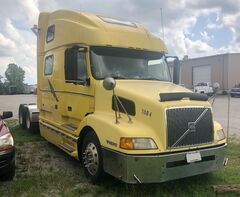 1999 VOLVO VNL64T770 - Image 6
