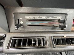 1989 JEEP Wrangler - Image 18