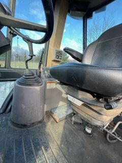 2003 CASE 570M XT - Image 25