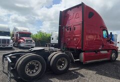 2012 FREIGHTLINER Cascadia - Image 5