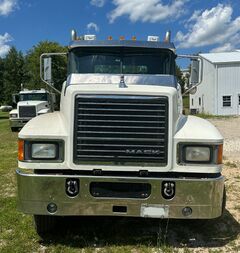 2012 MACK CHU613 - Image 8