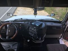2013 VOLVO VNL 64T670 - Image 11
