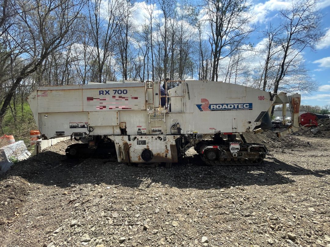 2008 ROADTEC RX 700 Cold Planer - view 3 of 21