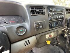 2003 FORD F650 Service Truck - Image 28