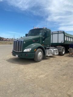 2014 PETERBILT 579 - Image 4