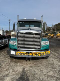 2013 FREIGHTLINER Coronado 122SD - Image 3