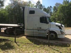 2013 VOLVO VNL 64T670 - Image 4