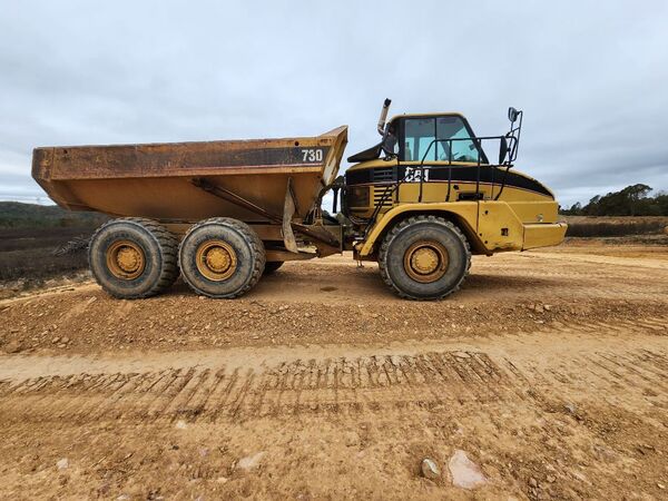 2005 CATERPILLAR 730