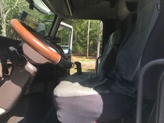 2013 VOLVO VNL 64T670 - Image 9