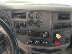 2014 PETERBILT 579 - Image 12