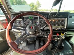 2009 KENWORTH W900L Heavy Hauler - Image 25