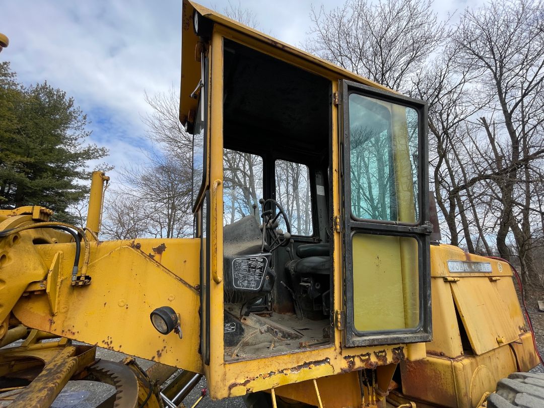 1979 DEERE 570A - view 15 of 30
