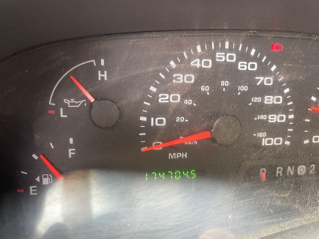 2003 FORD F-550 Service/Crane Truck - view 16 of 27