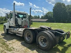 2015 MACK PINNACLE CHU613 - Image 6