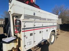 2004 GMC T7500 - Image 27