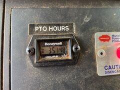 2013 FORD F750 - Image 10