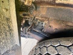 2004 GMC T7500 - Image 38