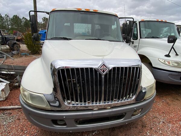 2004 INTERNATIONAL Durastar 4200