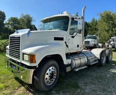 2008 MACK CHU613 - Image 1