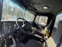 1992 INTERNATIONAL 7400 Logging - Image 20