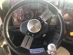 2015 MACK PINNACLE CHU613 - Image 10