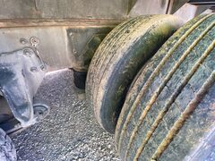 1995 FREIGHTLINER FL80 - Image 22