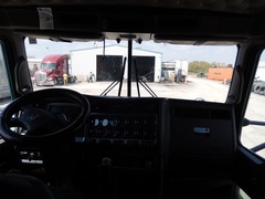 2012 KENWORTH T660 - Image 25