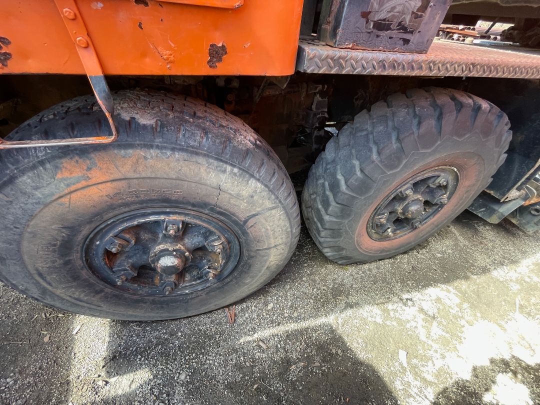 1966 P & H 650A-TC 50-Ton Crane - view 8 of 25