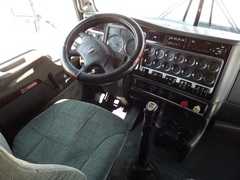 2012 KENWORTH T660 - Image 26