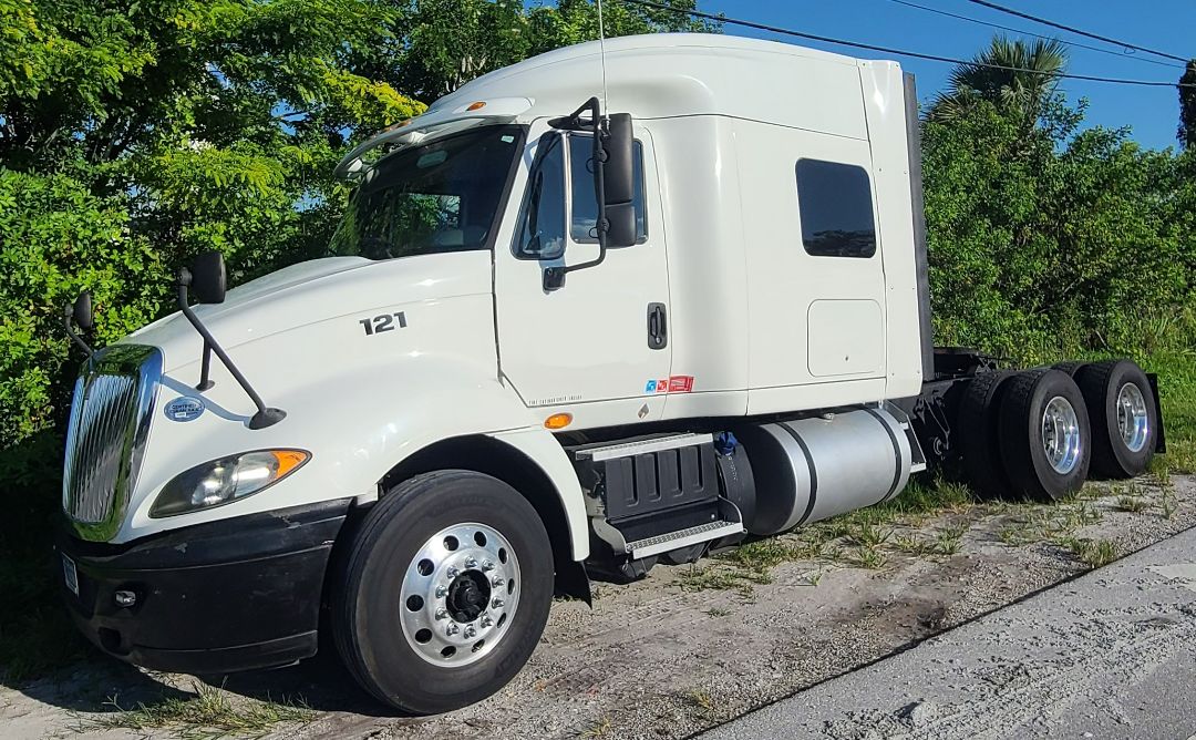 2015 INTERNATIONAL Prostar + 113